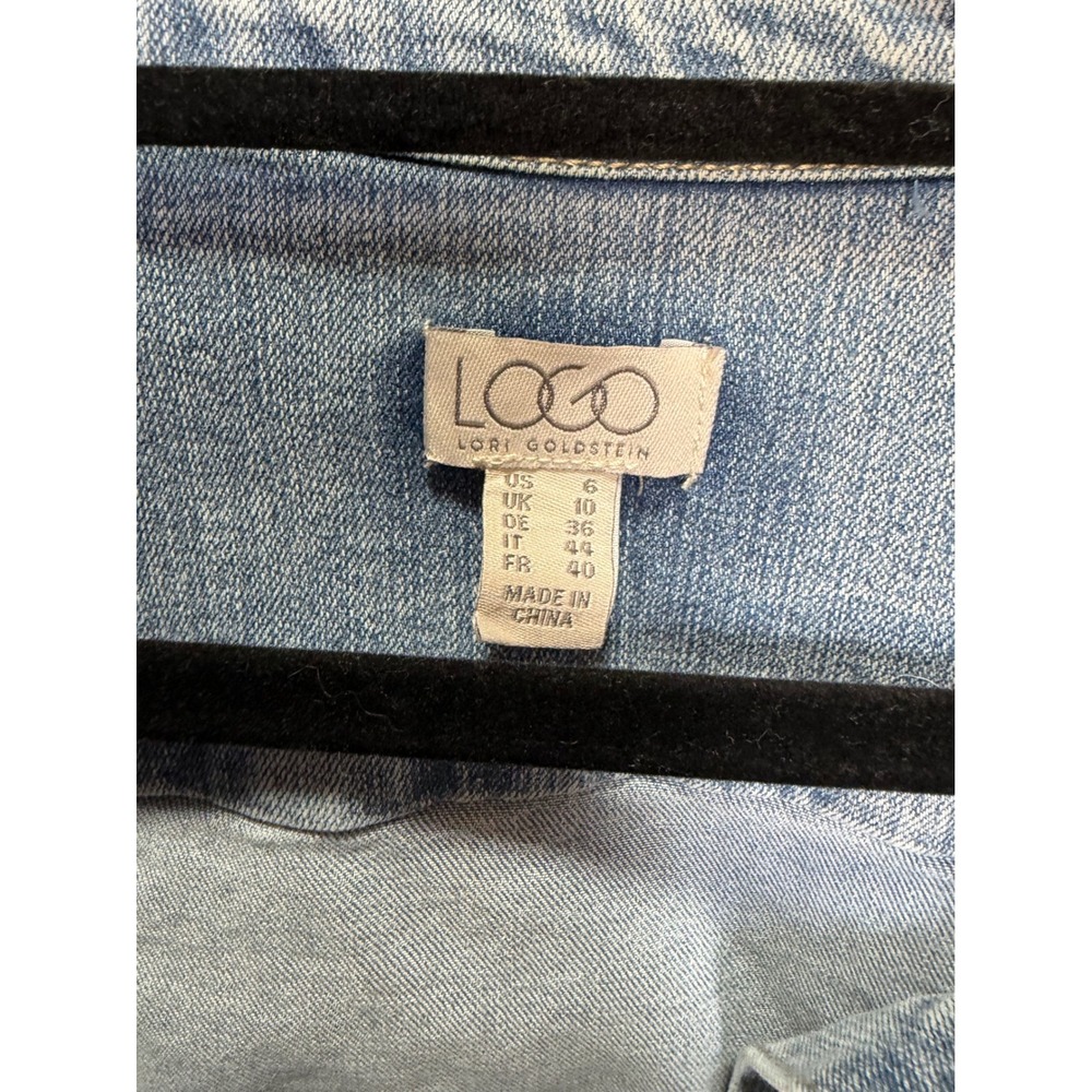 LOGO Lori Goldstein Denim Jacket Light Wash Raw Hem Longline Trucker Blue 6 - Picture 3 of 10